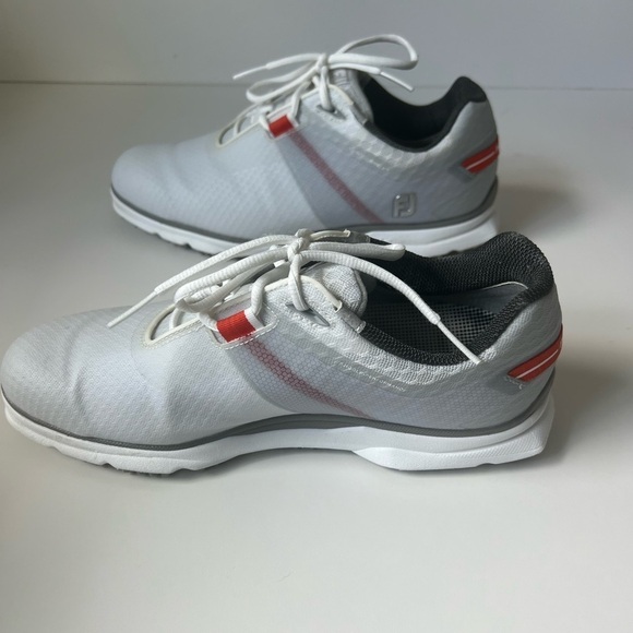 The Pro SL Sport Spikeless Men’s Golf Shoe. Size 9. Excellent Condition. main image 7